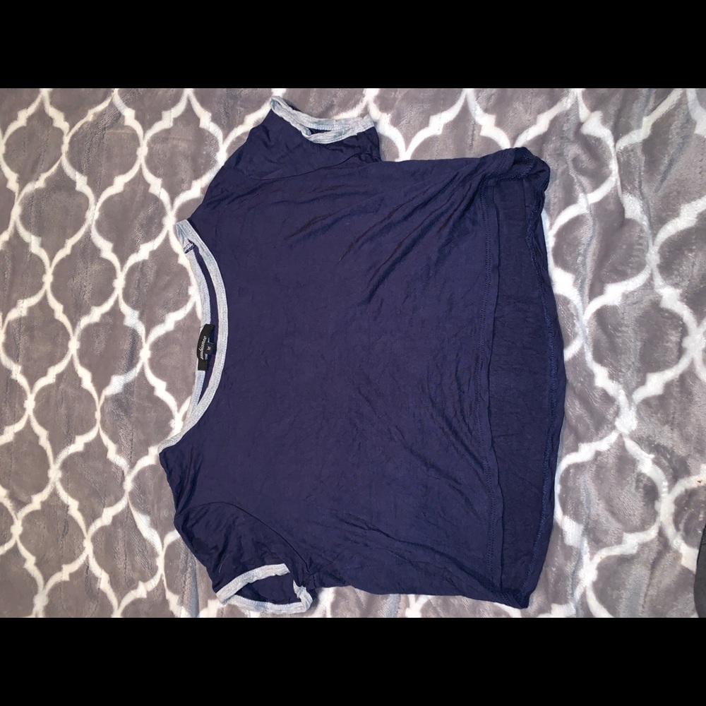 Ambiance tee navy blue cropped and loose fit\\M